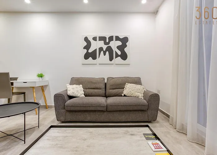 Designer 3Br Home With Private Balcony In Gzira By 360 Estates