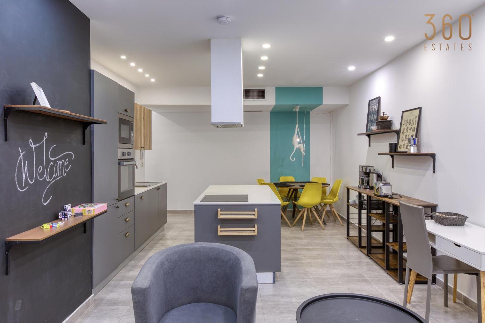 Designer 3br With Private Balcony In By 360 Estates Appartement *