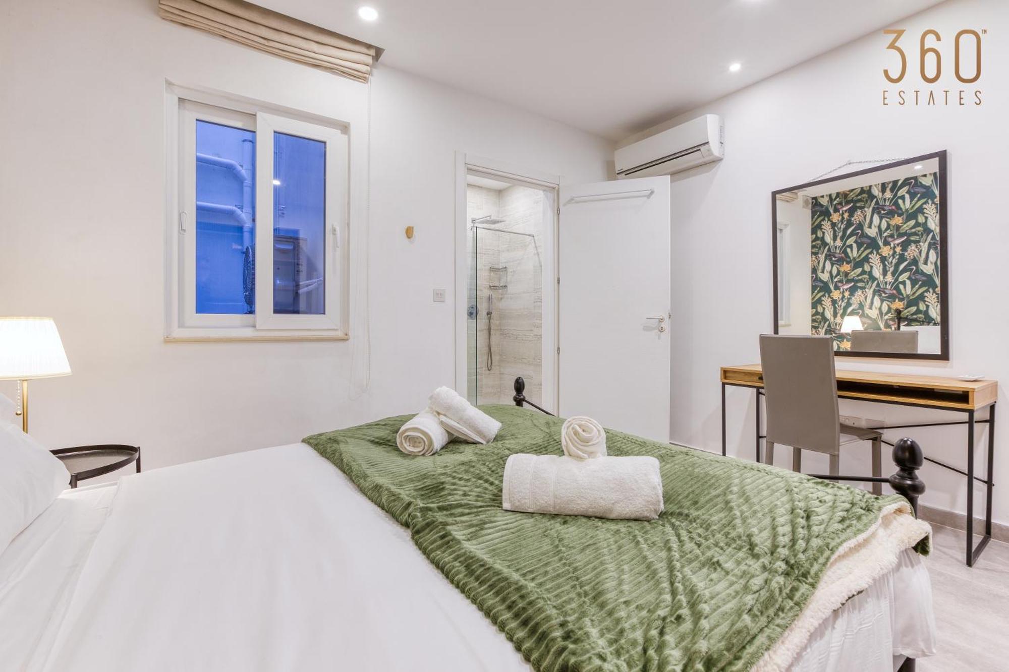 Apartamento Designer 3br With Private Balcony In By 360 Estates *