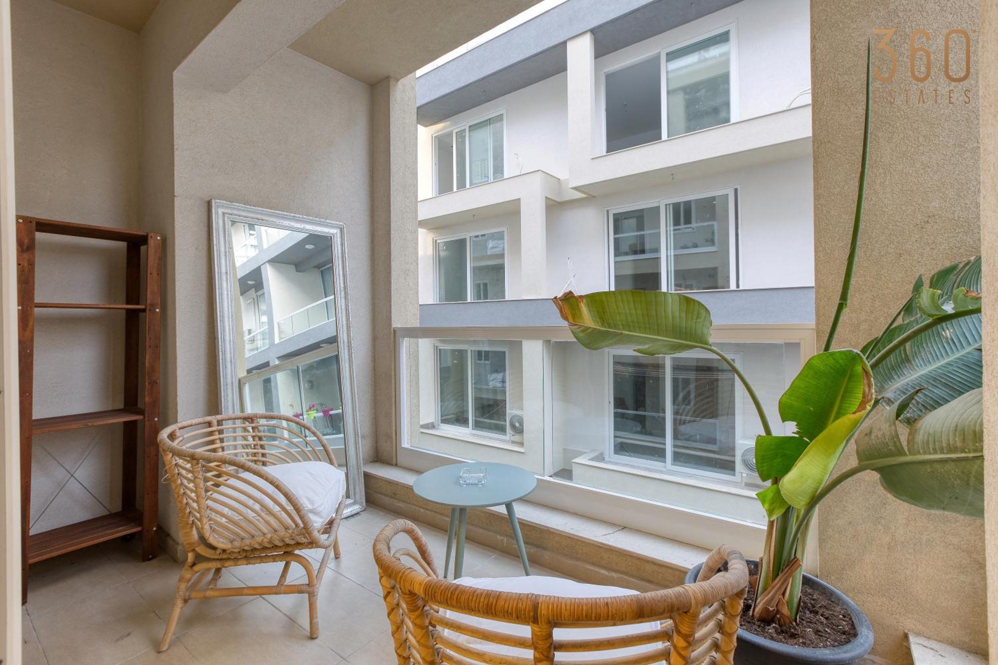 Apartamento Designer 3br With Private Balcony In By 360 Estates *